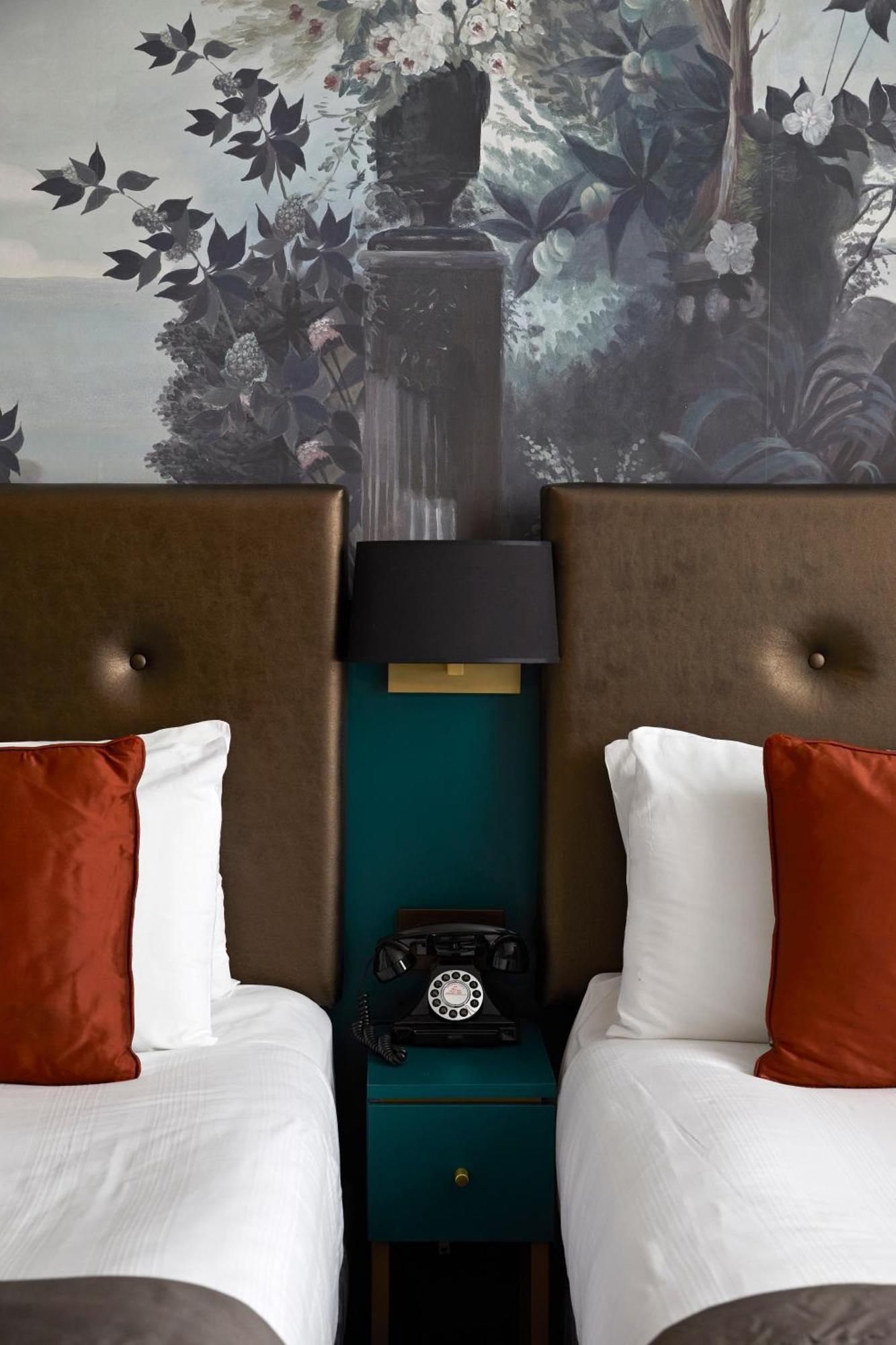 The Portico Hotel London Exterior photo