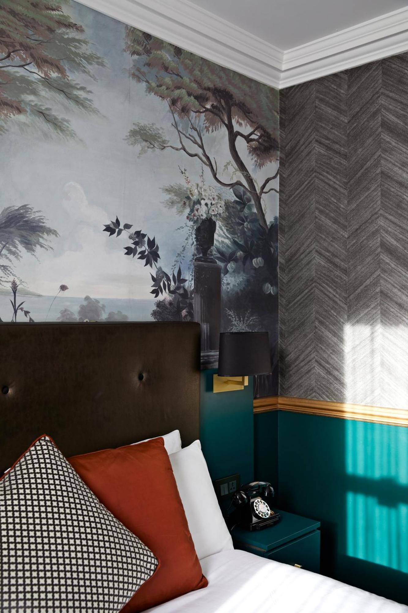 The Portico Hotel London Exterior photo